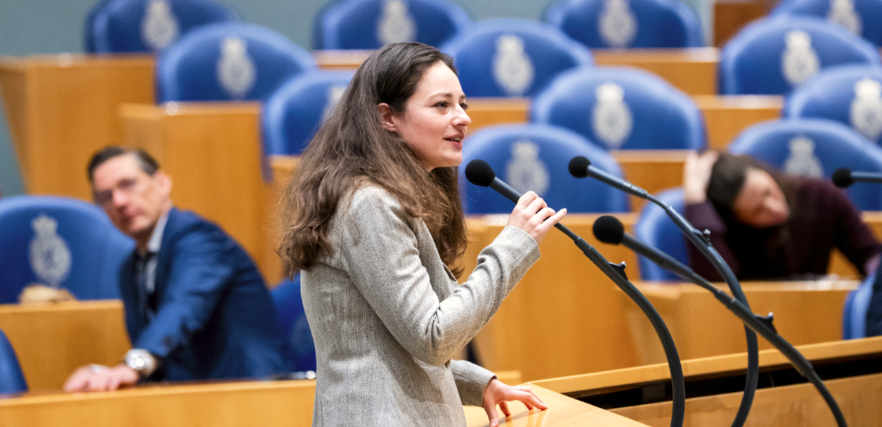 Afbeelding van CDA-Kamerlid Straatman in de Tweede Kamer
