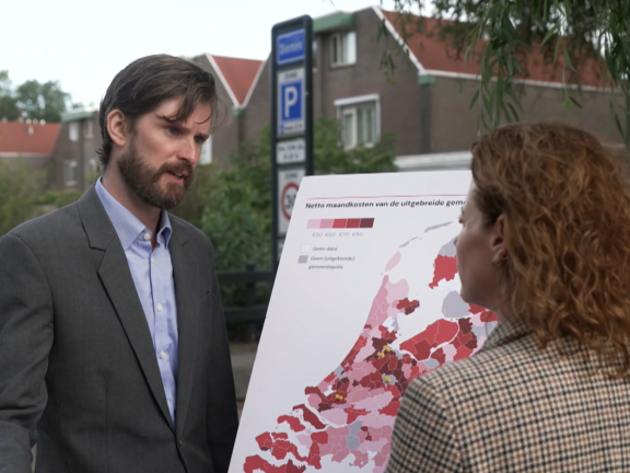 De grens tussen gemeente Ouderamstel en Diemen, huizen staan er op 40 meter afstand