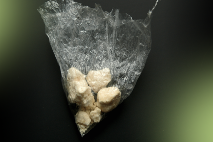 Bolletjes crack in een plastic zakje