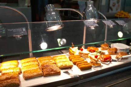 Saucijzenbroodjes en kroketten / KRO-NCRV