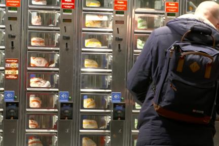 Man bij automatiek. / KRO-NCRV