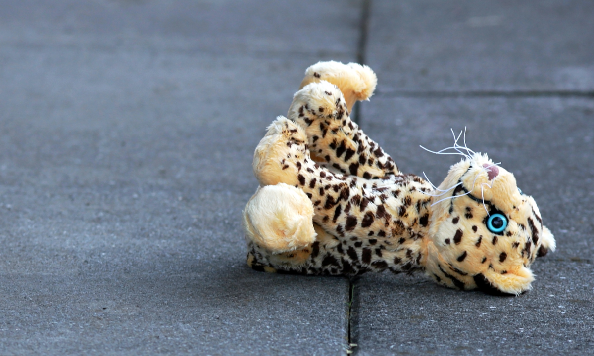 40 dakloze moeders in Amsterdam luiden noodklok: ‘Wij slapen met onze kinderen op straat’