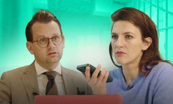 Afbeelding met daarop presentator Anna Gimbrere en advocaat Johan Oosterhagen